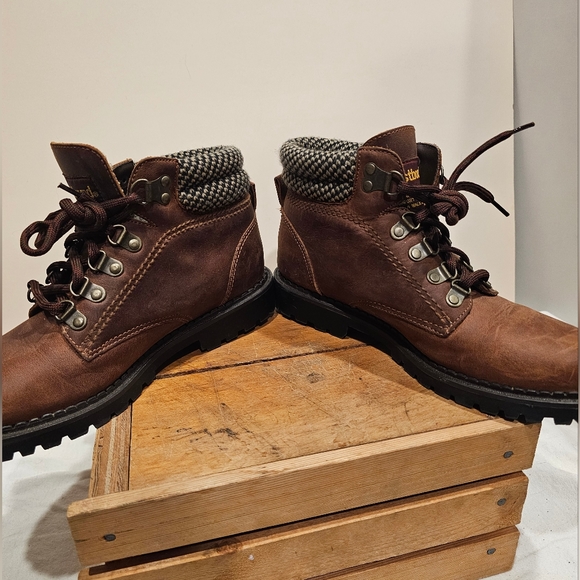 B Women’s Westbound Boot New without box Convenience Hiking suede weatherproof - Picture 5 of 12